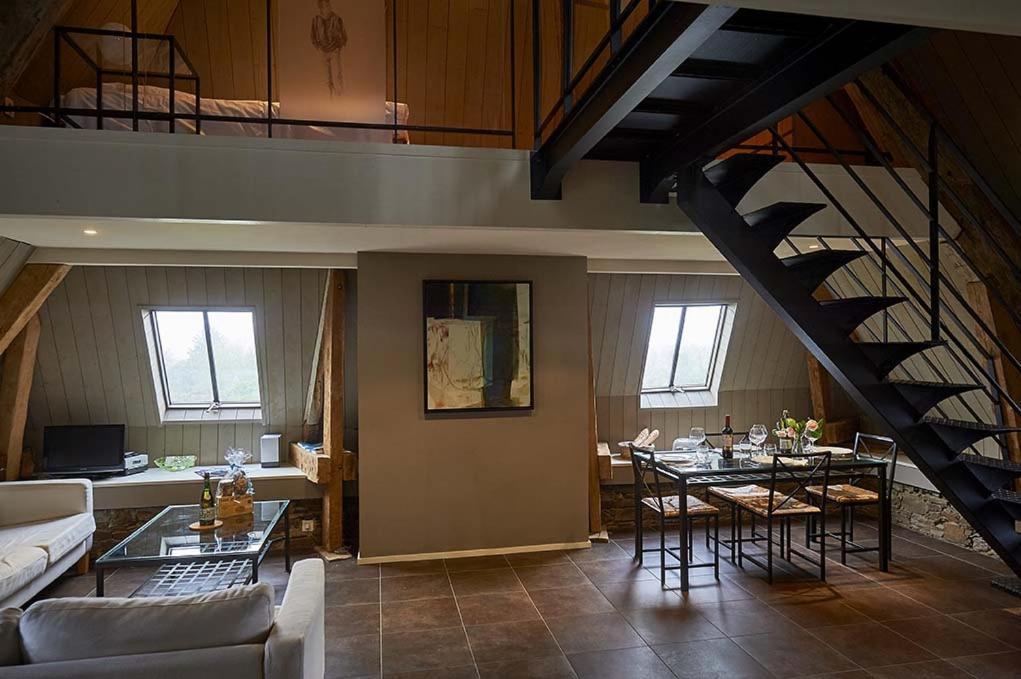 Gite La Passerelle - Manoir Le Plessix Madeuc Corseul ภายนอก รูปภาพ