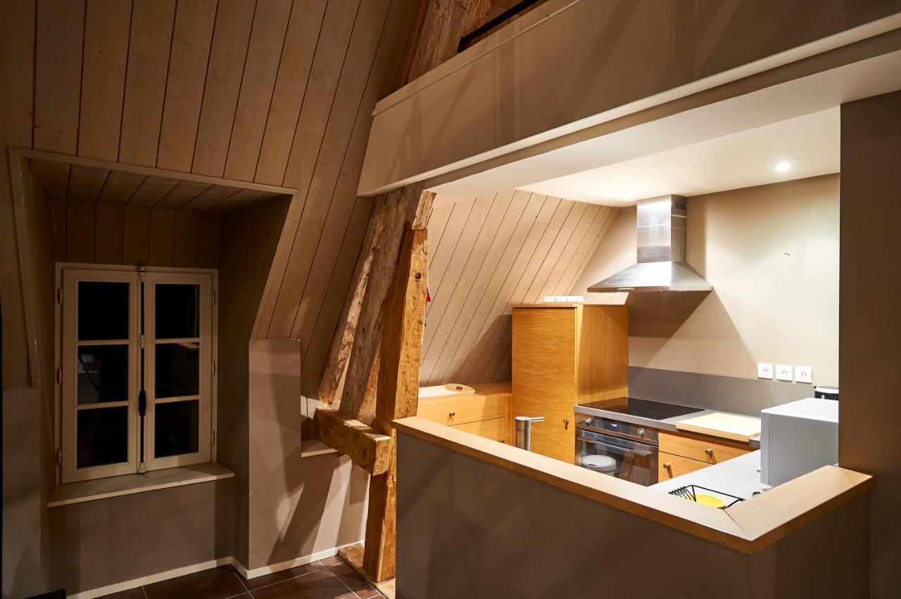 Gite La Passerelle - Manoir Le Plessix Madeuc Corseul ภายนอก รูปภาพ
